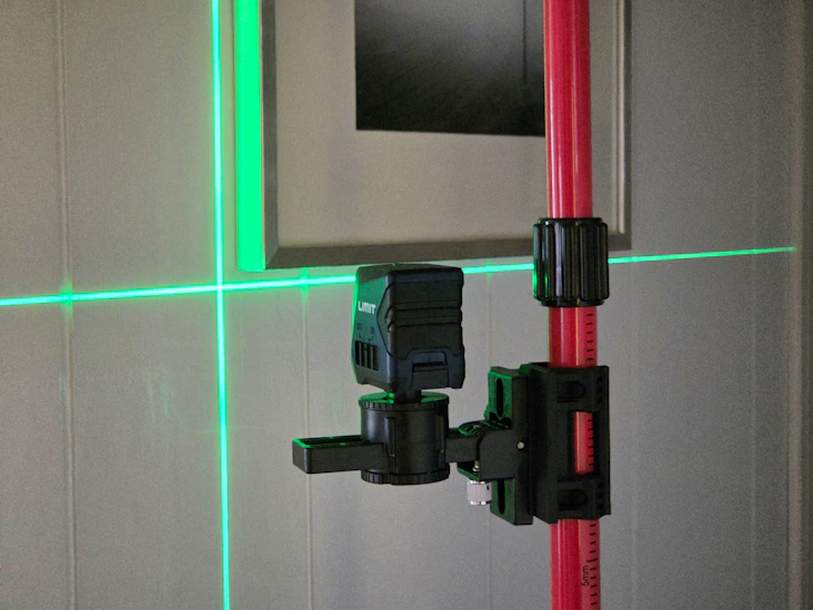 Grønn krysslaser m/stativ 4,2m