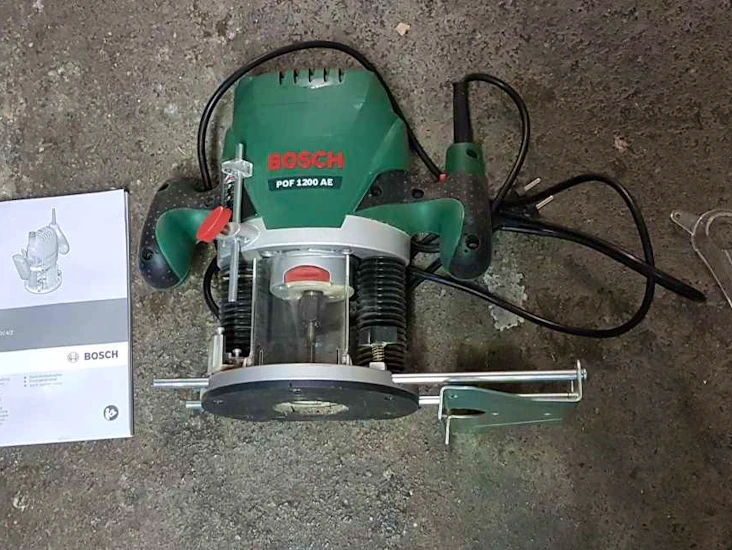 Handöverfräs bosch pof 1200 ae
