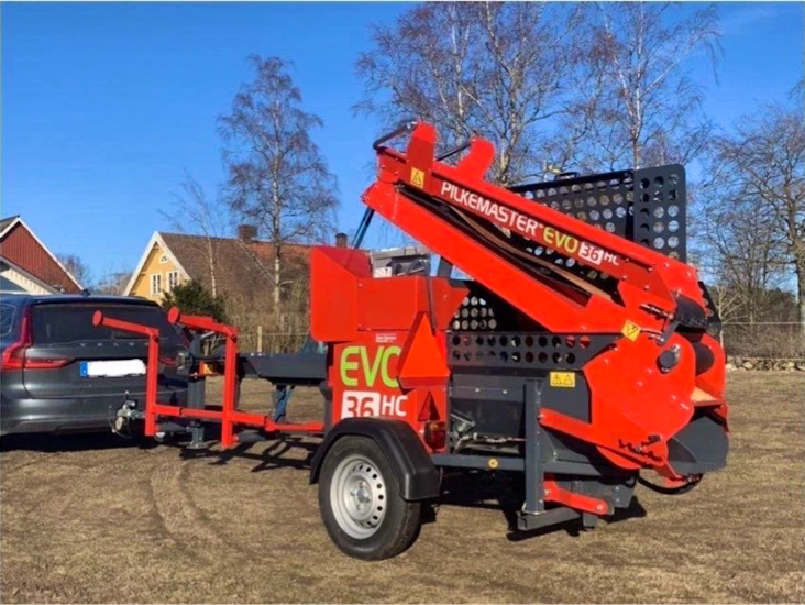 Vedmaskin, vedklyv och vedkap uthyres