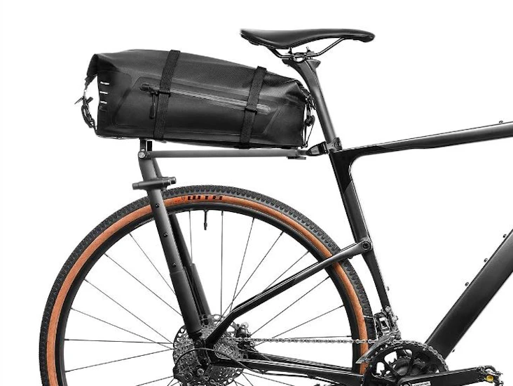 Tailfin alloy rack + rack top bag
