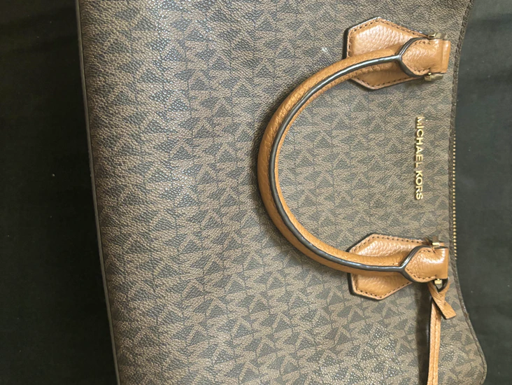 Michael kors satchel