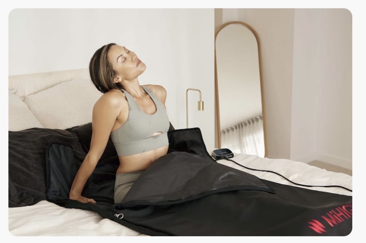 Infrared sauna blanket