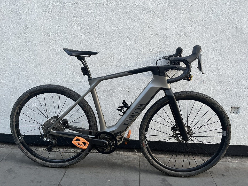 Canyon grail on cf 7 electric gravel bike