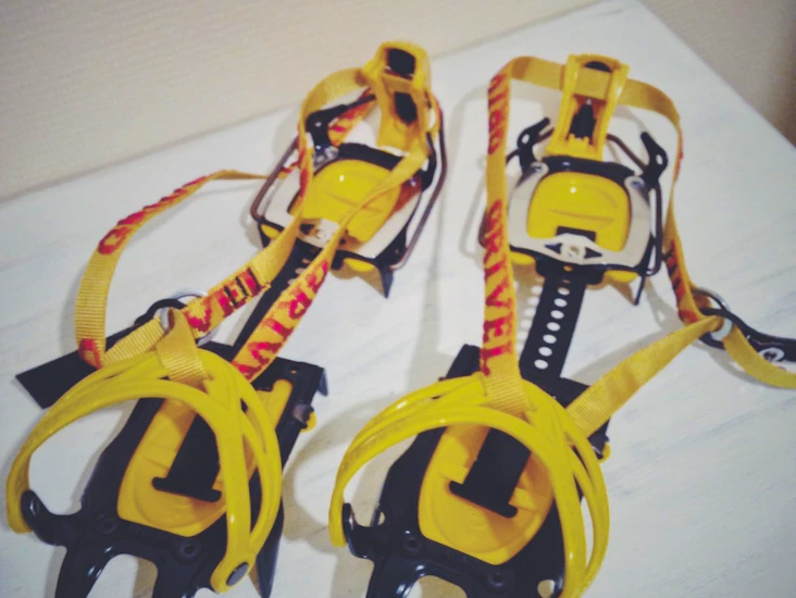 Jääraudat monoihin/kannallisiin kenkiin