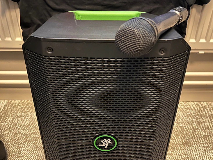 Högtalare med mikrofon helt trådlös