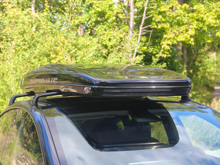 Hyr ”the mother of all boxes” – packline fx suv 2.0 med tesla model y originaltakräcken