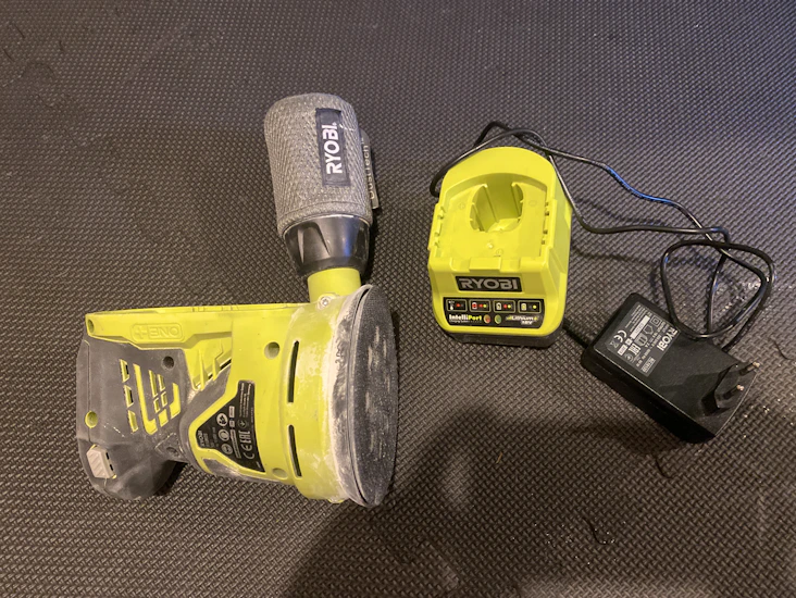 Ryobi eksentersliper