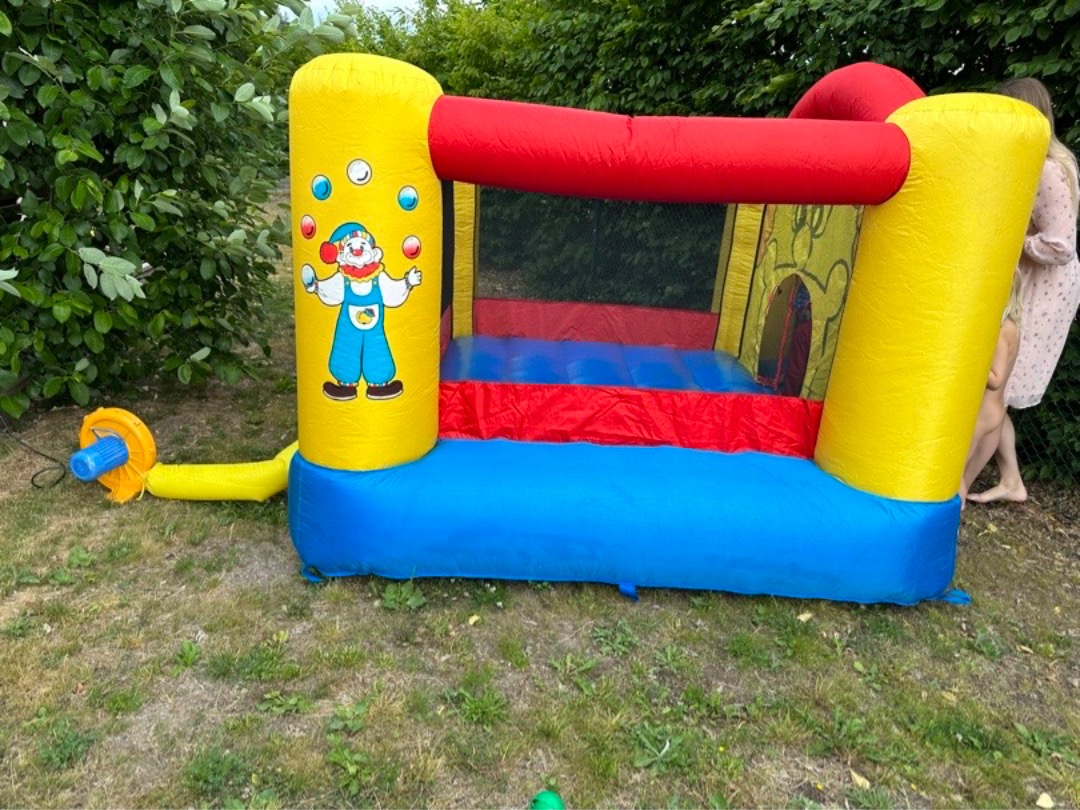 Hoppborg för barnkalas 🎈🥳🤩