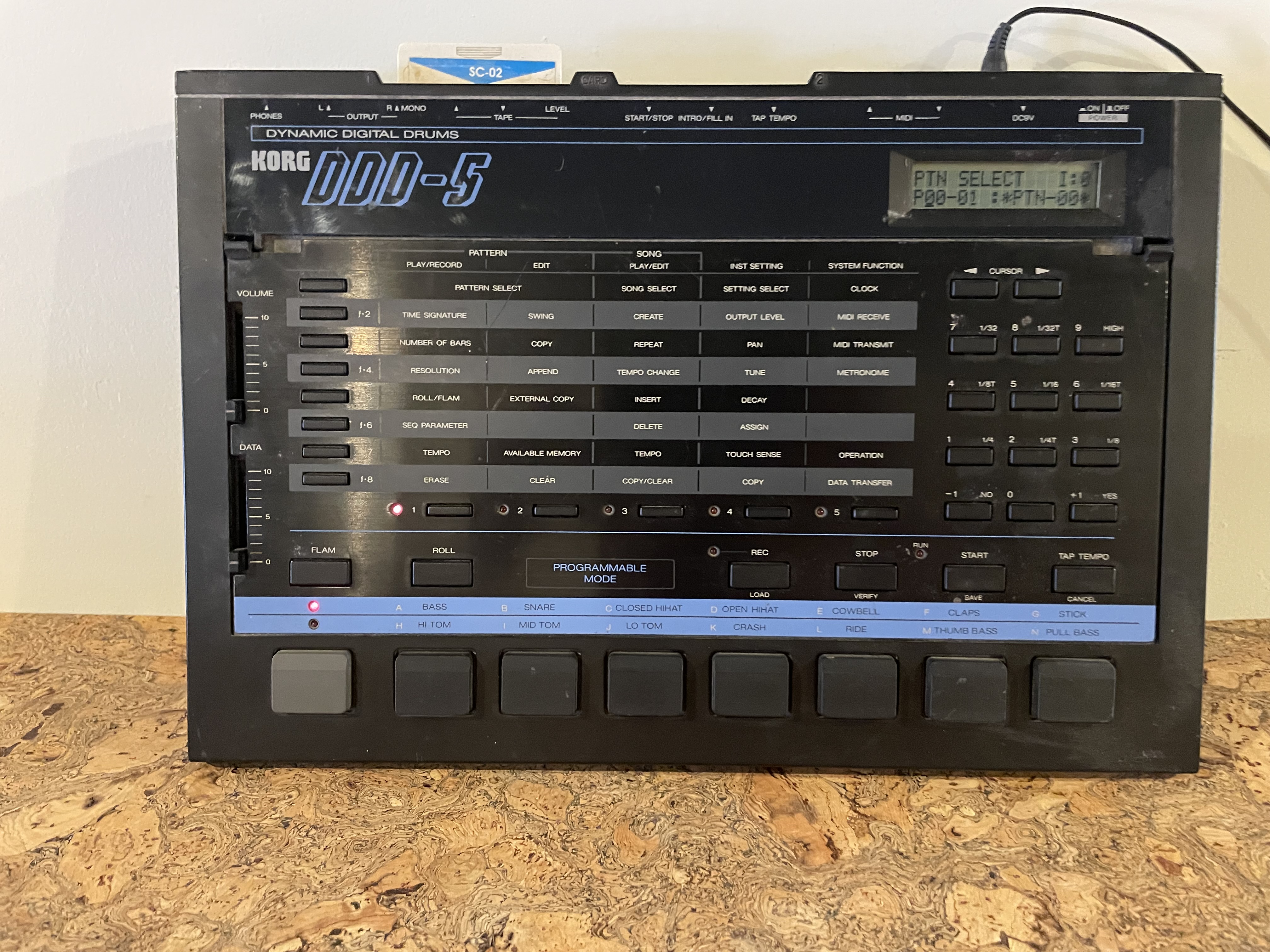 Korg ddd-5 vintage 12-bit drum machine + rare linn sc-02 rom card