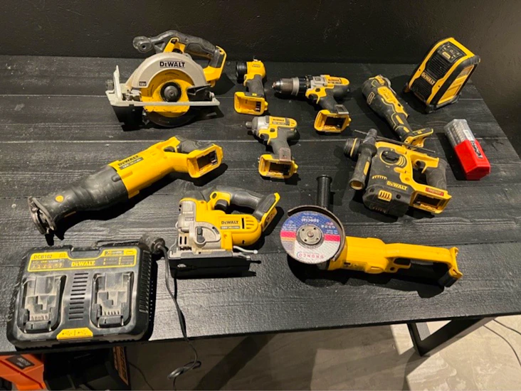 Dewalt batteriverktøy med 10 deler