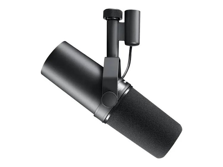 Shure sm7b dynamic studio microphone