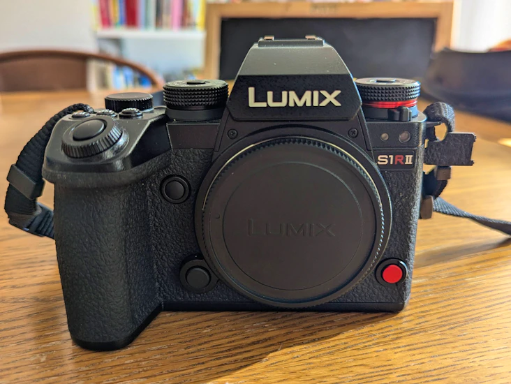 Panasonic lumix s1r ii + lumix s 70-300mm f/4-5.6