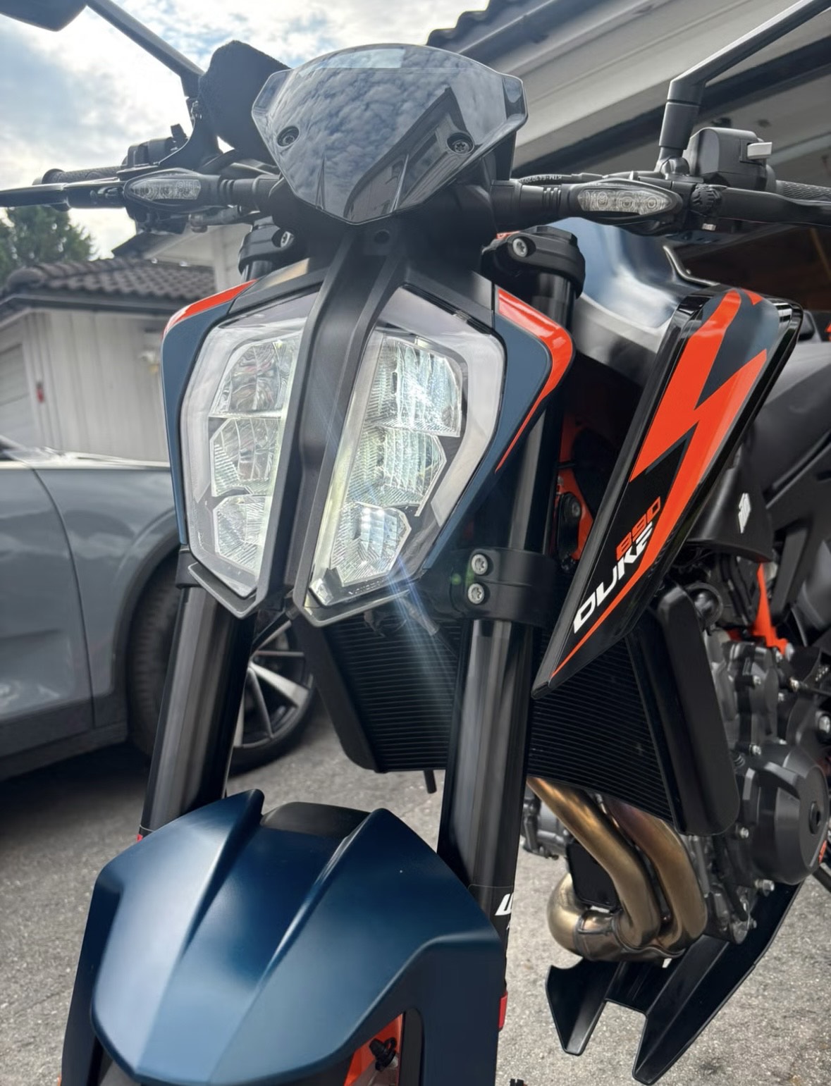 Ktm duke 890r leies ut rimelig!