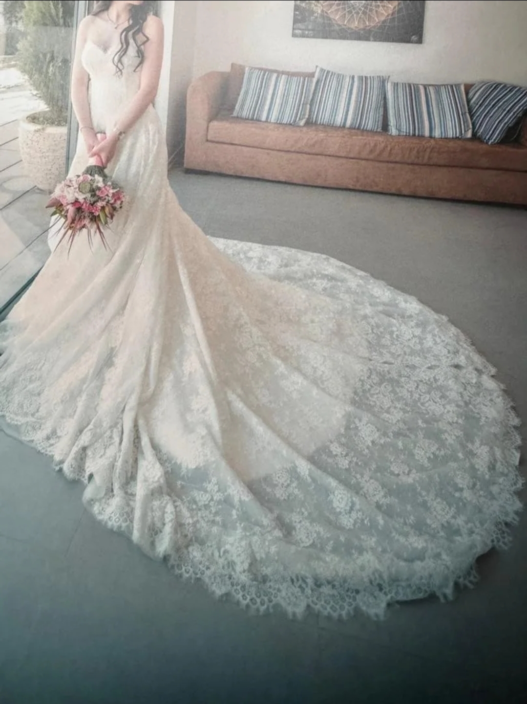 Brudekjole str. 36 til 40 (justerbar)