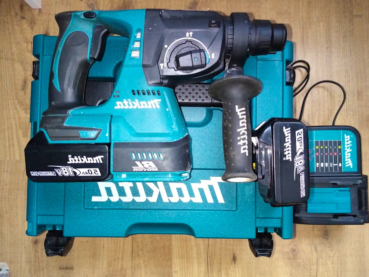 Poravasara akkukäyttöinen makita