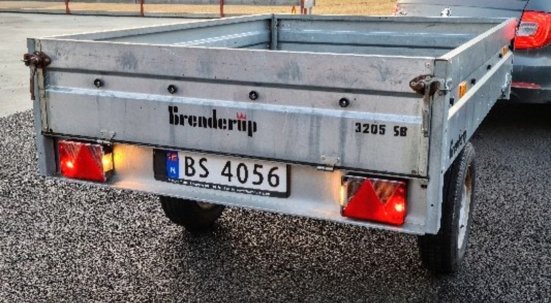 Varehenger 815 kg nyttelast, totalvekt 1000 kg