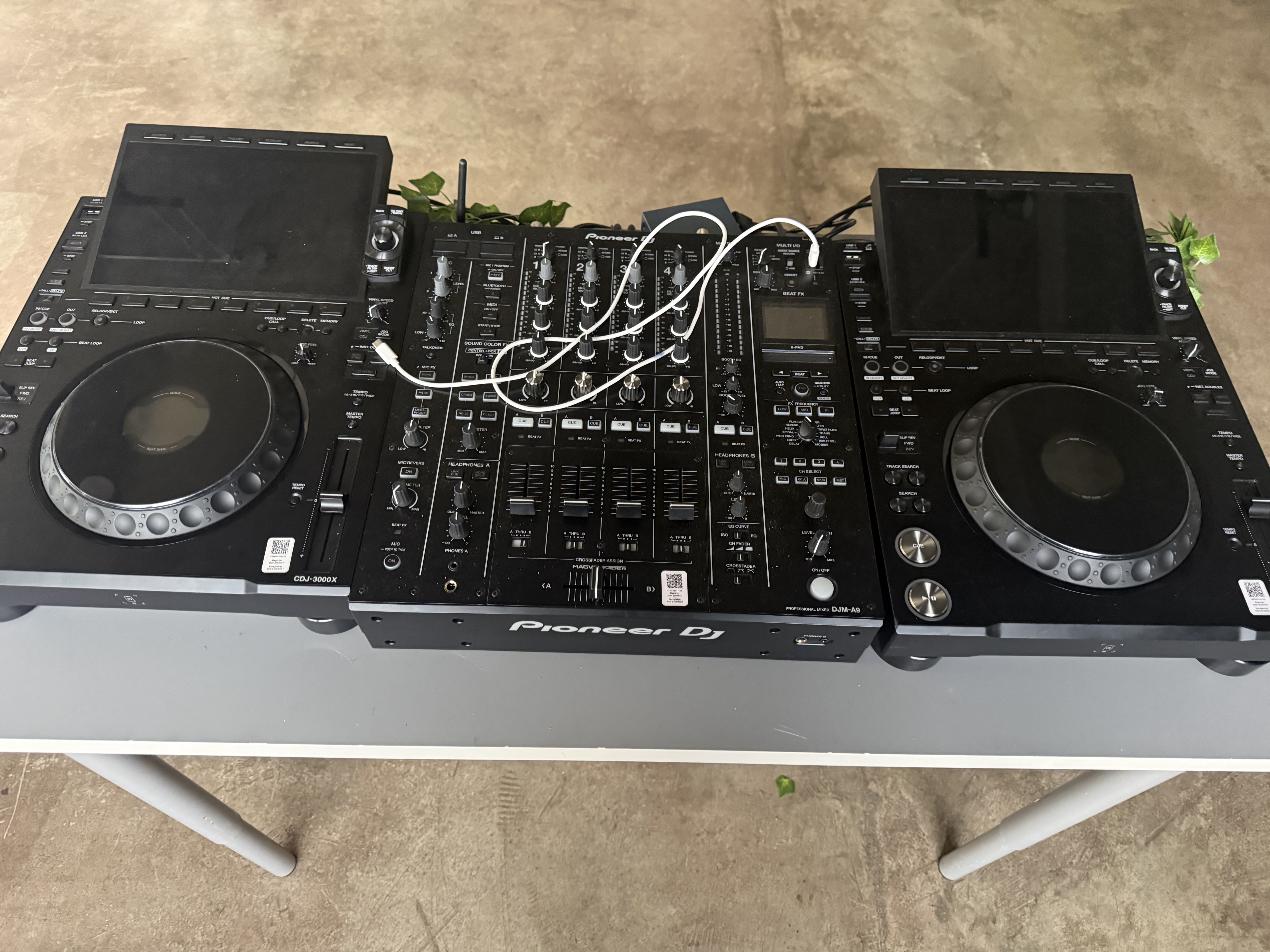 Alpha theta cdj-3000x + pioneer djm-a9 full club setup (complete set)