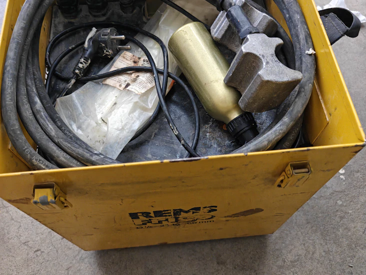 Rems frigo 2, rörfrysmaskin.