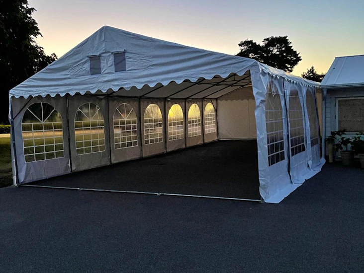 Partytält 7x14 med uppsättning