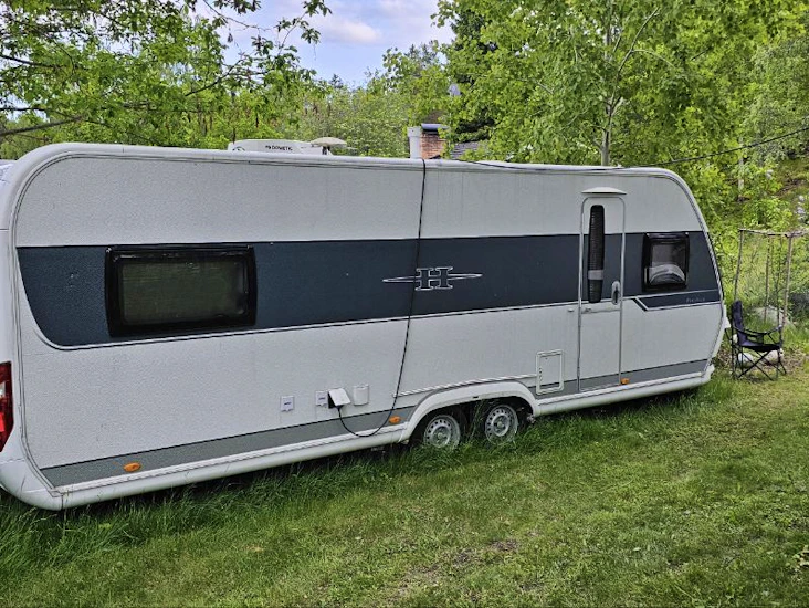 Hobby 650 kfu prestige, rymliga för många personer