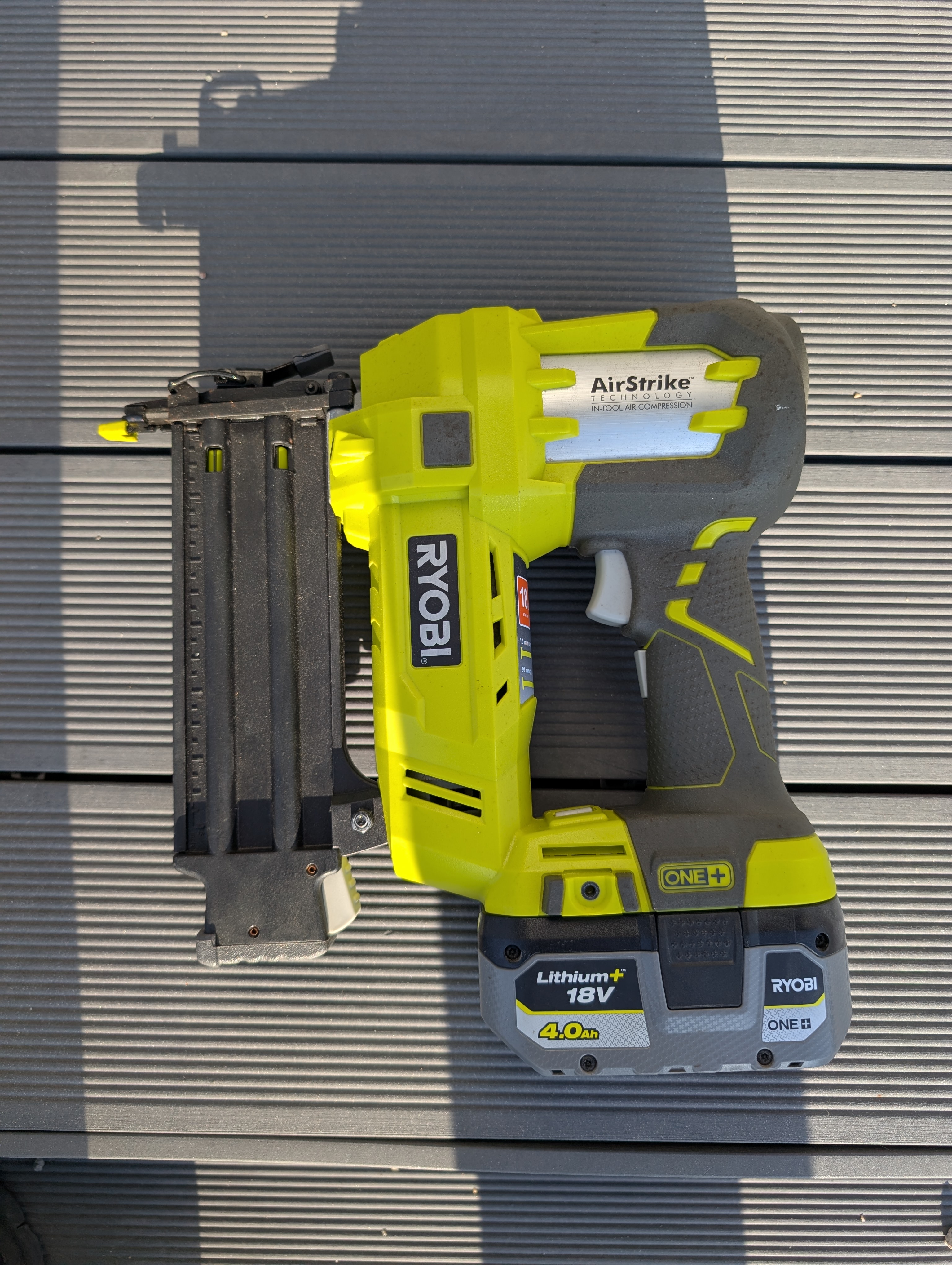 Batteridrevet spikerpistol ryobi 