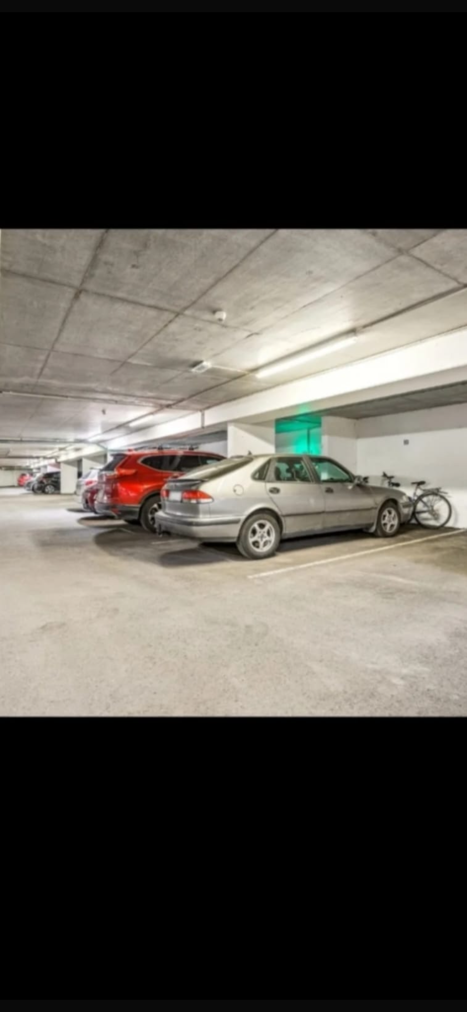 Parkeringsplass i garasjen med elbillader til leie sentralt på singsaker / nært ntnu og st.olavs