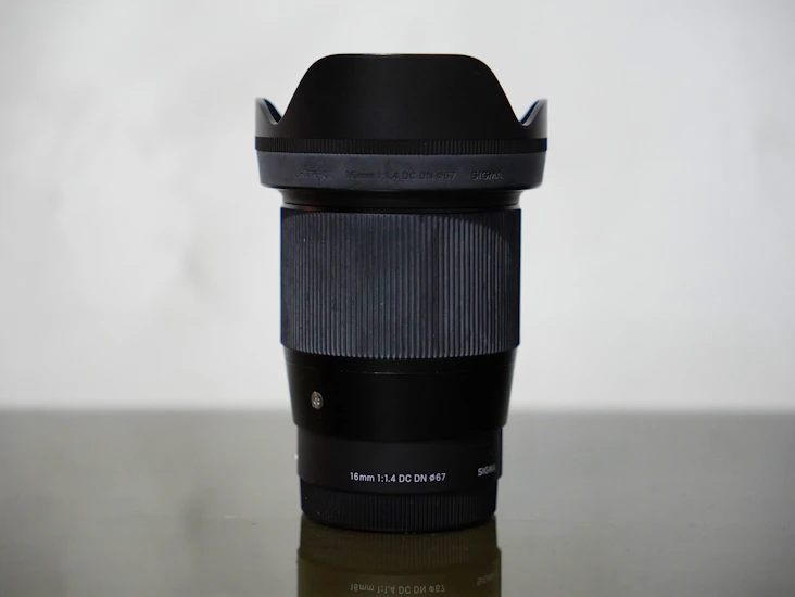Sigma 16mm f1.4 dc dn contemporary lens for sony e