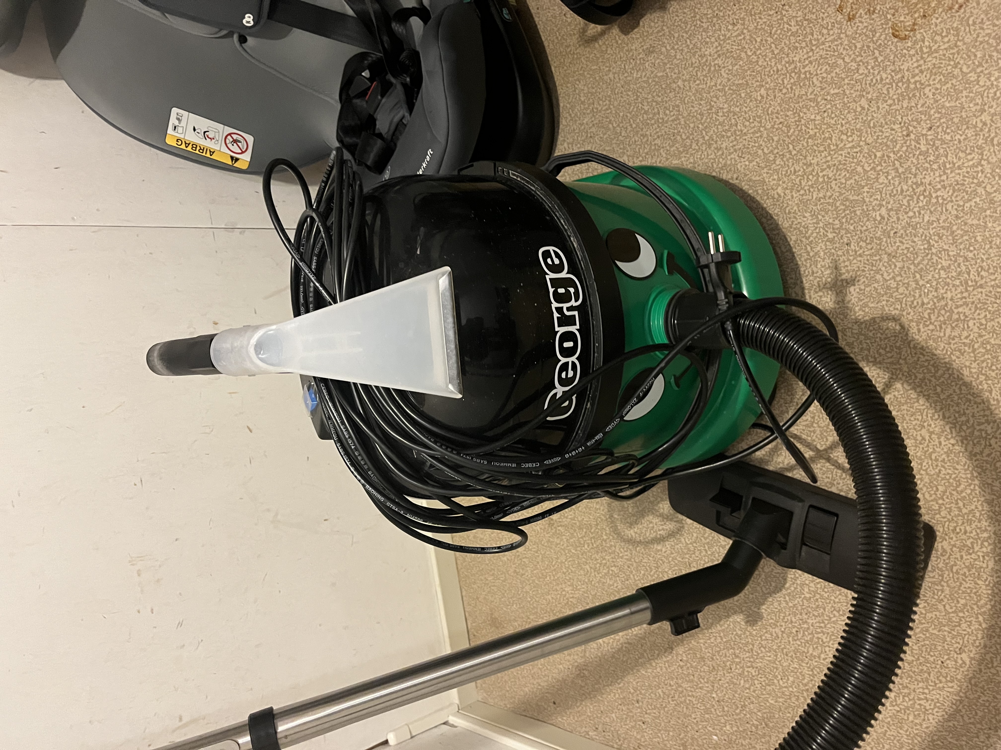 Rubrik: professionell textilvårdsmaskin / mattvätt – numatic george