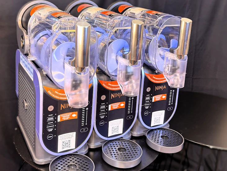 Ninja slushmaskiner til leie – perfekt for fester og arrangementer!