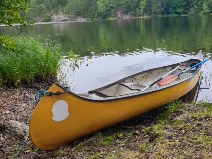 Kanadensare för 2 vuxna och 2 barn.