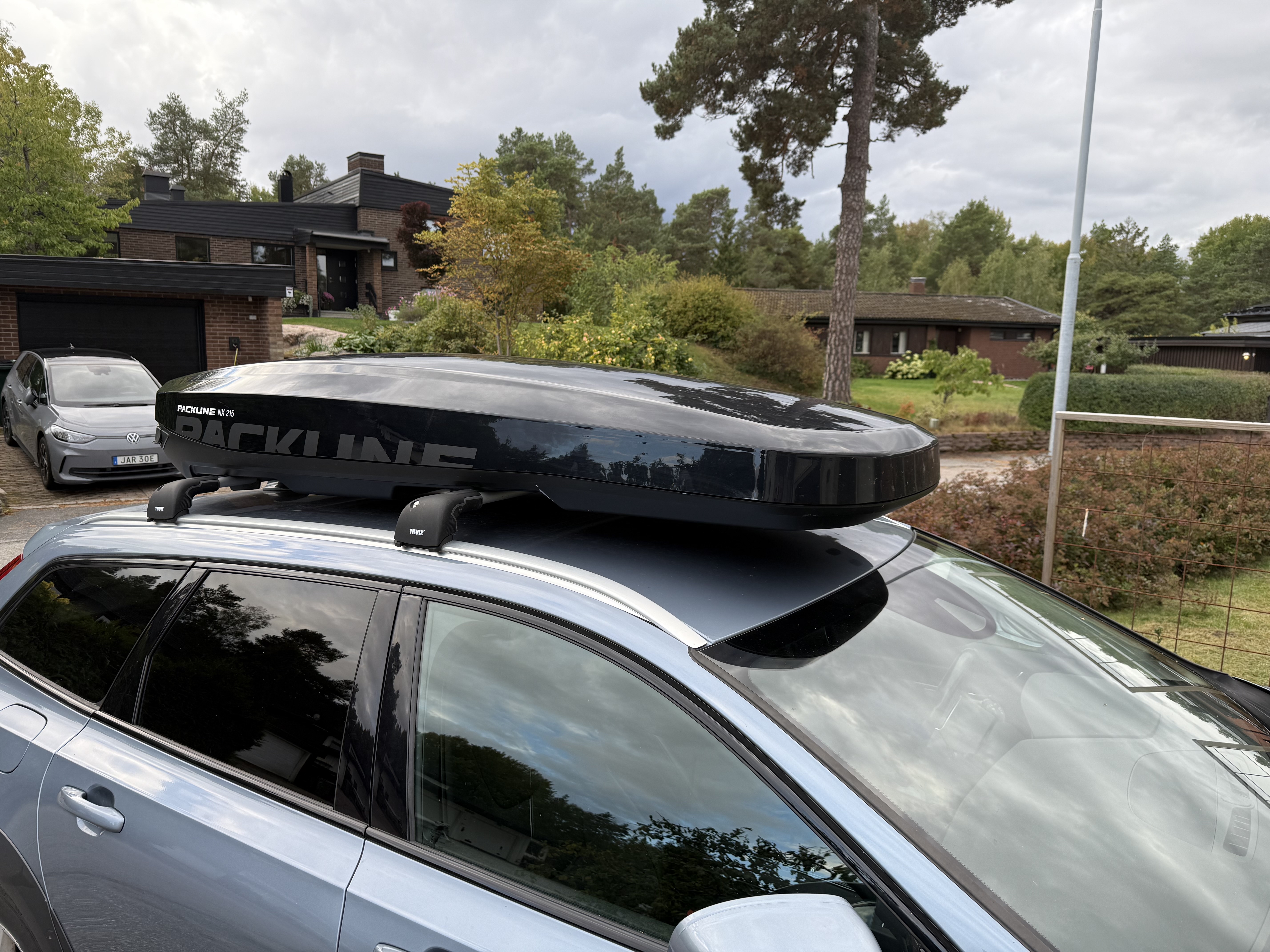 Takräcke Thule V90 Thule WingBar Evo Silver Bar Roof Rack For