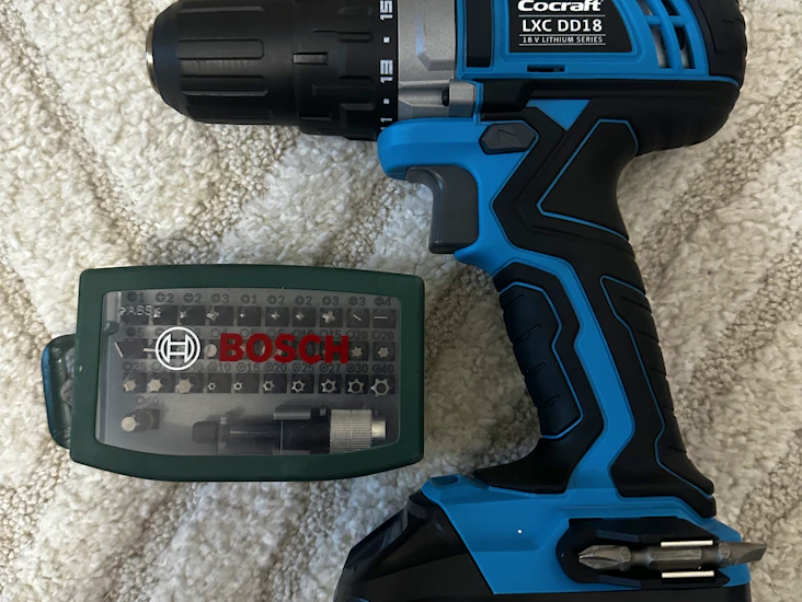 Skruvdragare med bits