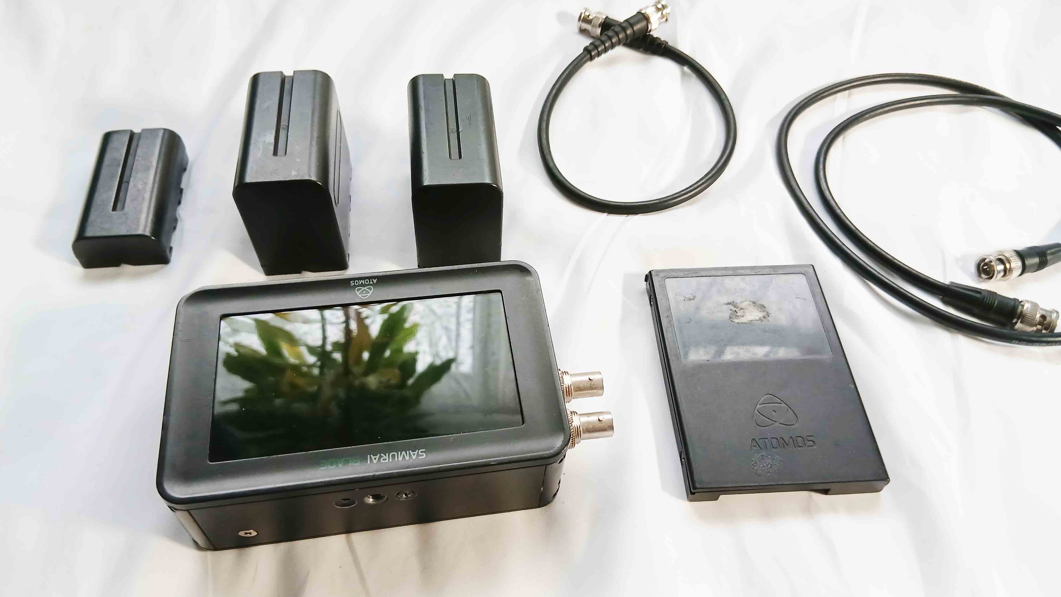 Atomos samurai blade 5" sdi monitor & recorder