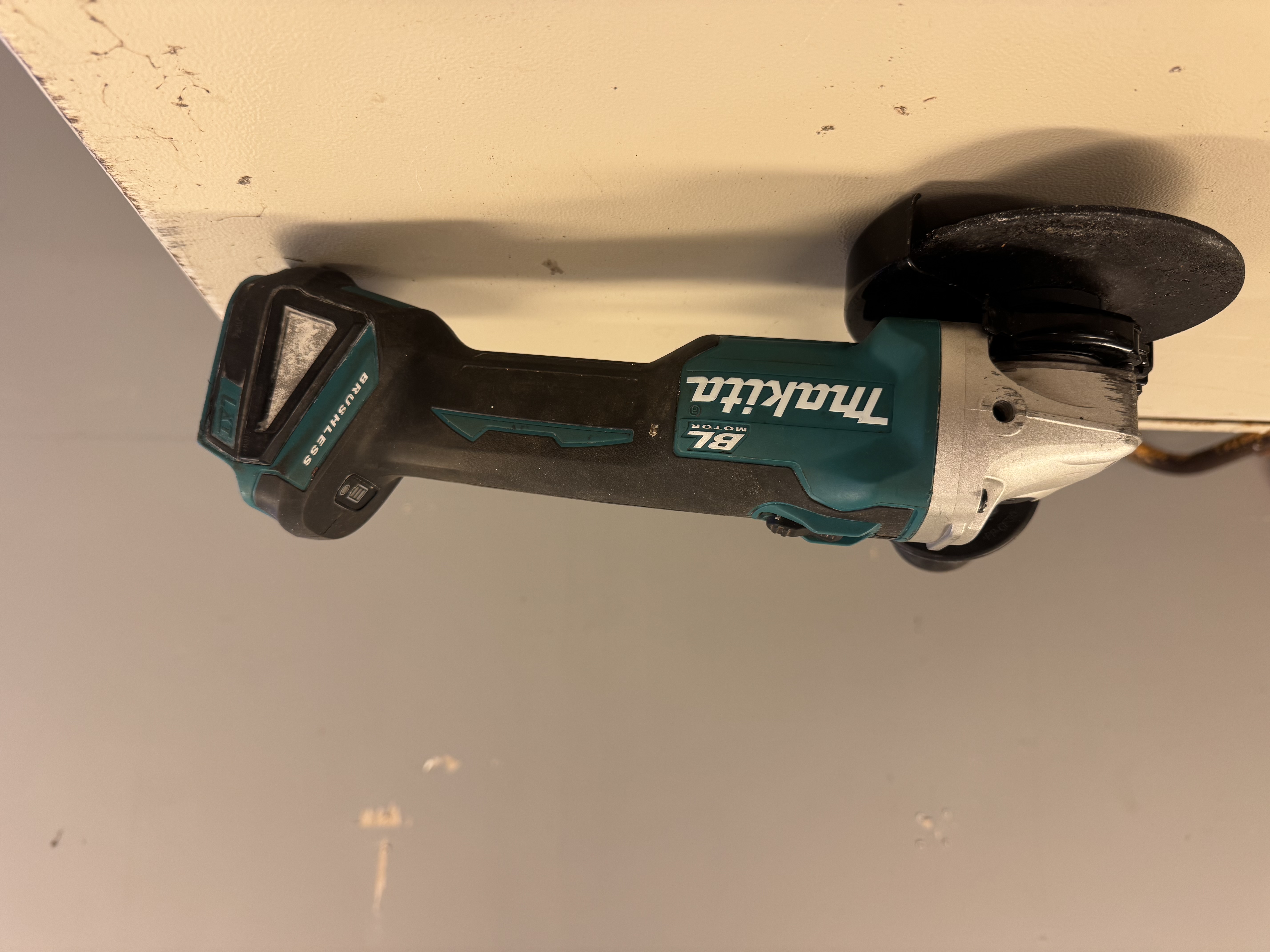 Makita vinkelsliper dga504