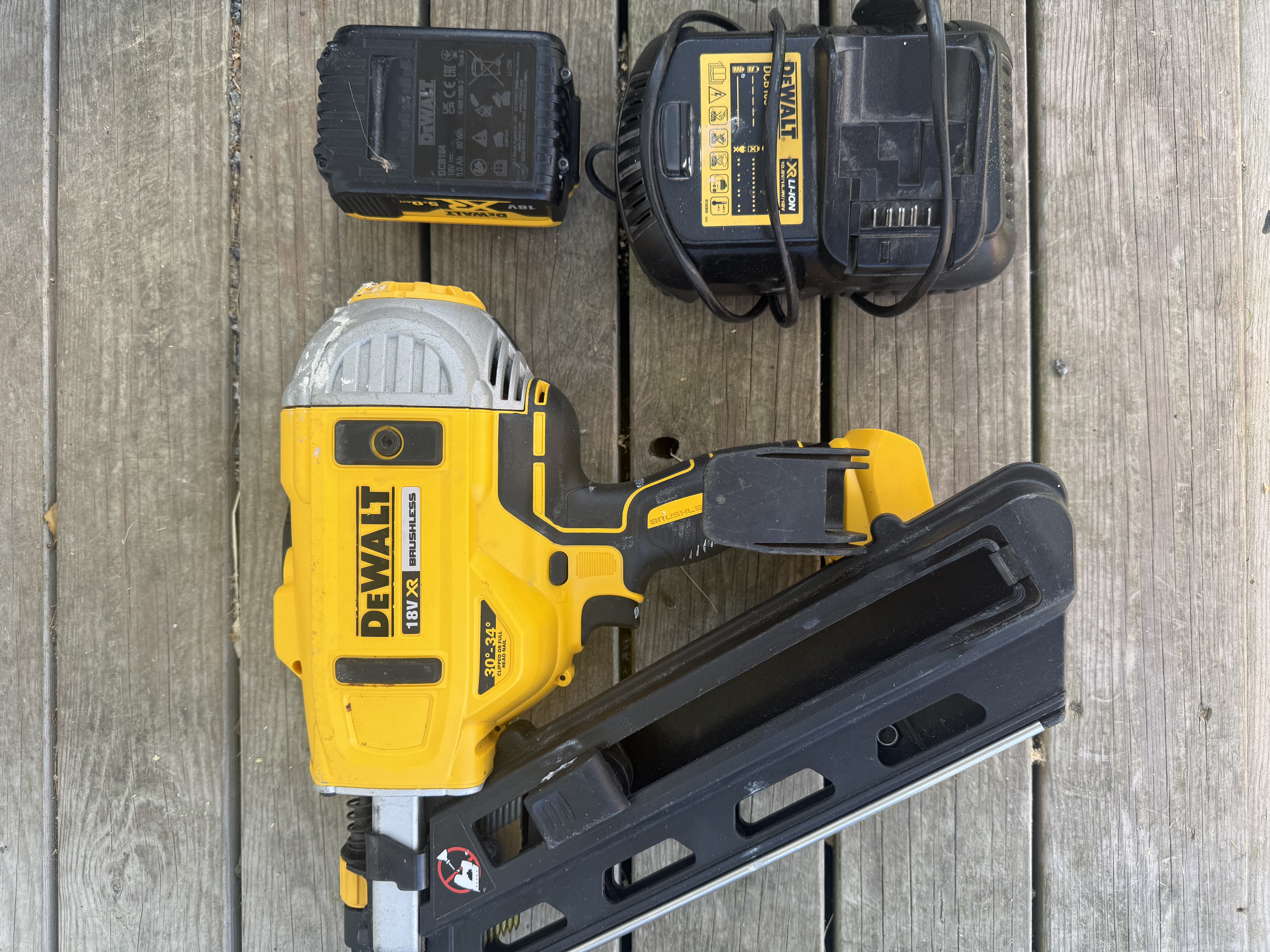 Dewalt spikpistol dcn692