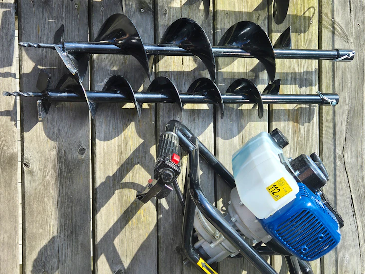 Jordborr med 3 olika borrar ink bensin