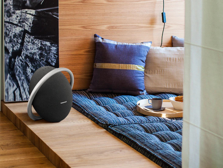 Harman kardon onyx studio 8