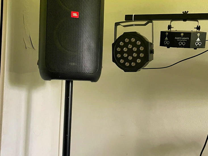 Äänentoistolaitteet// valaistus