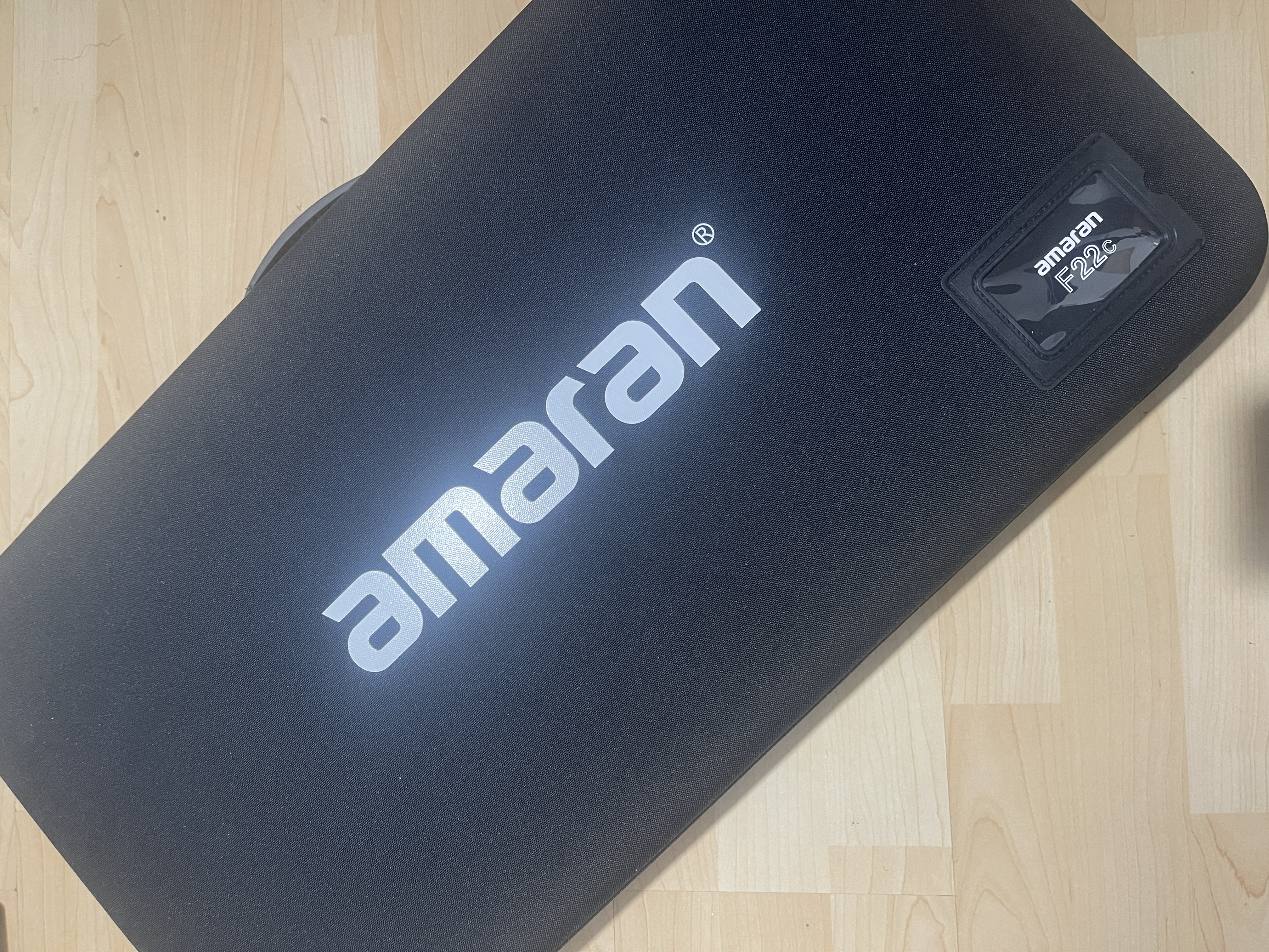 Amaran f22c  flexible light