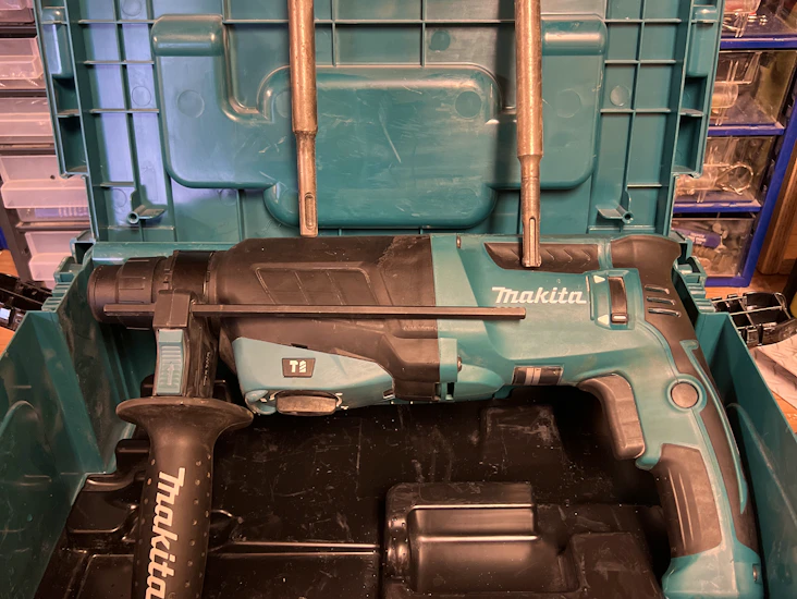 Makita slagborrmaskin