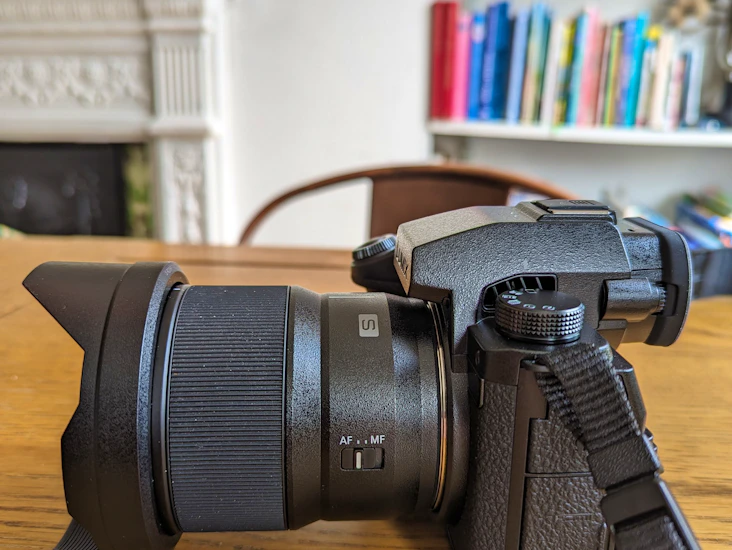 Lumix s1r ii + lens + tripod