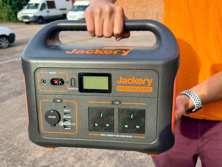 Jackery portable power station 1000w + 1 solar panel