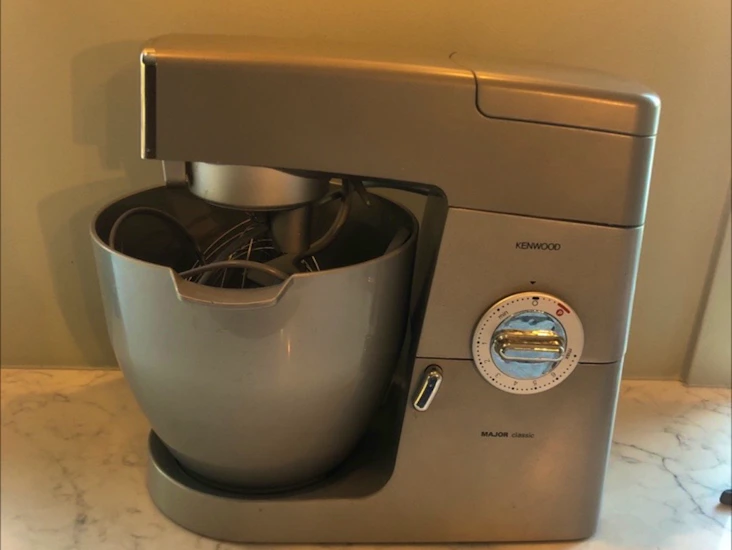 Kjøkkenmaskin: kenwood major clasicc 900 watt