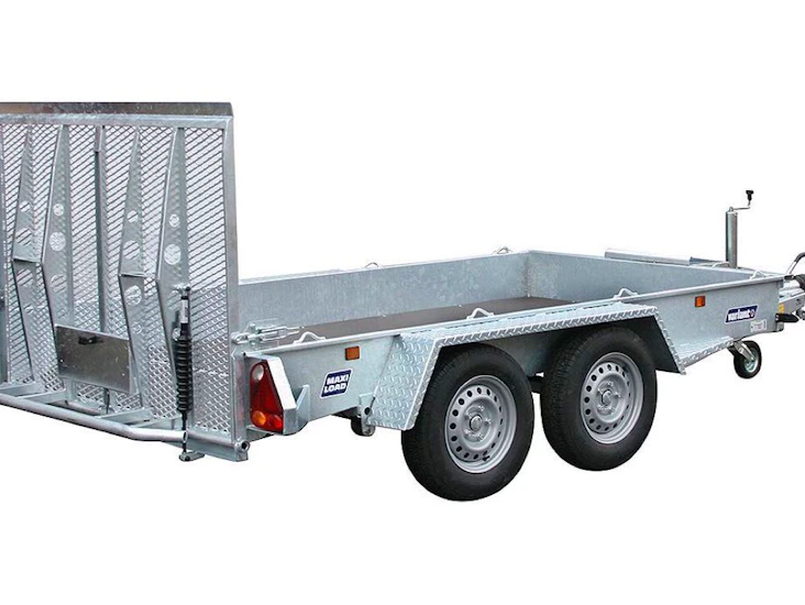 Maskinsläp 3500 kg med förare