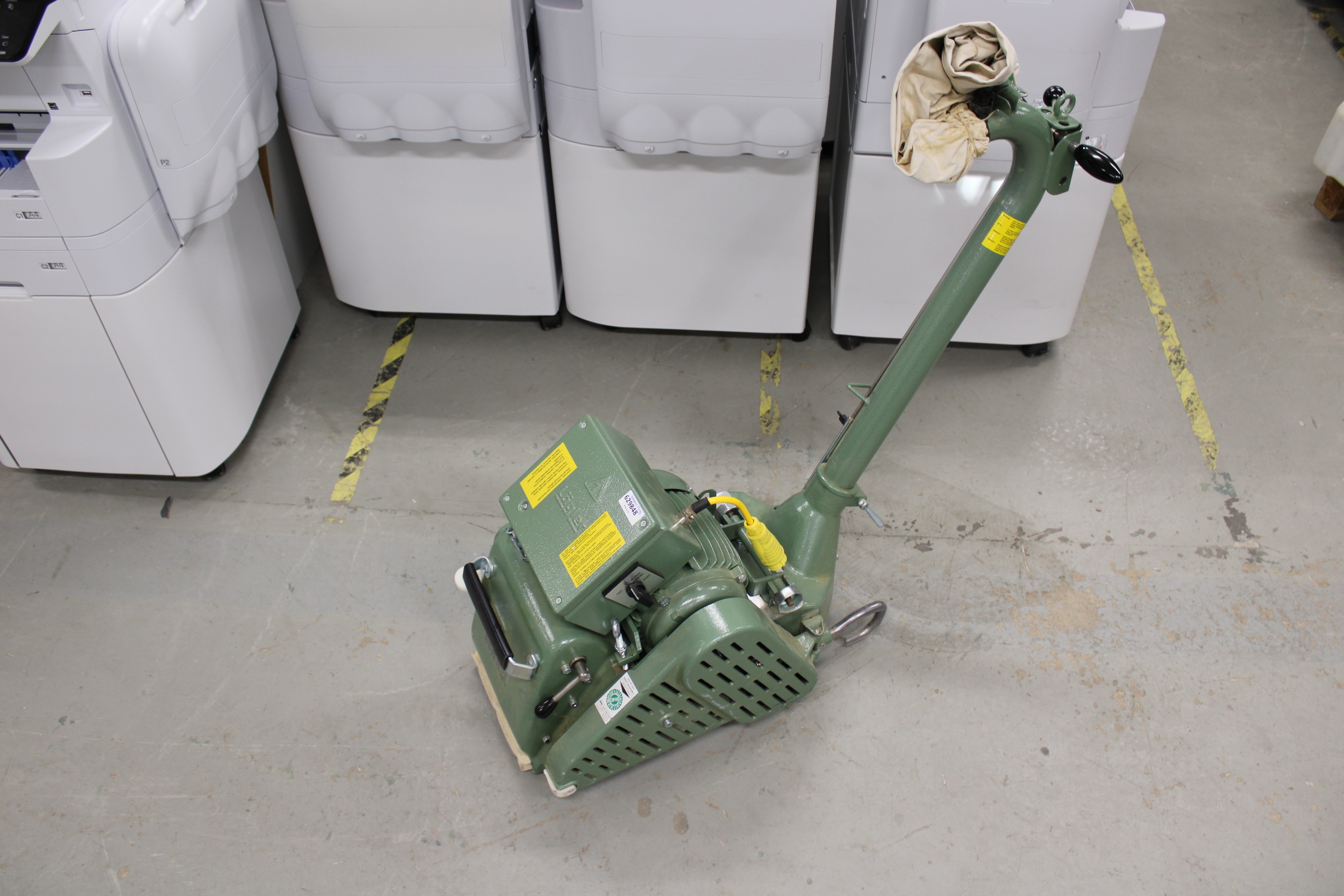 Golvslip, golvslipmaskin, lägler hummel