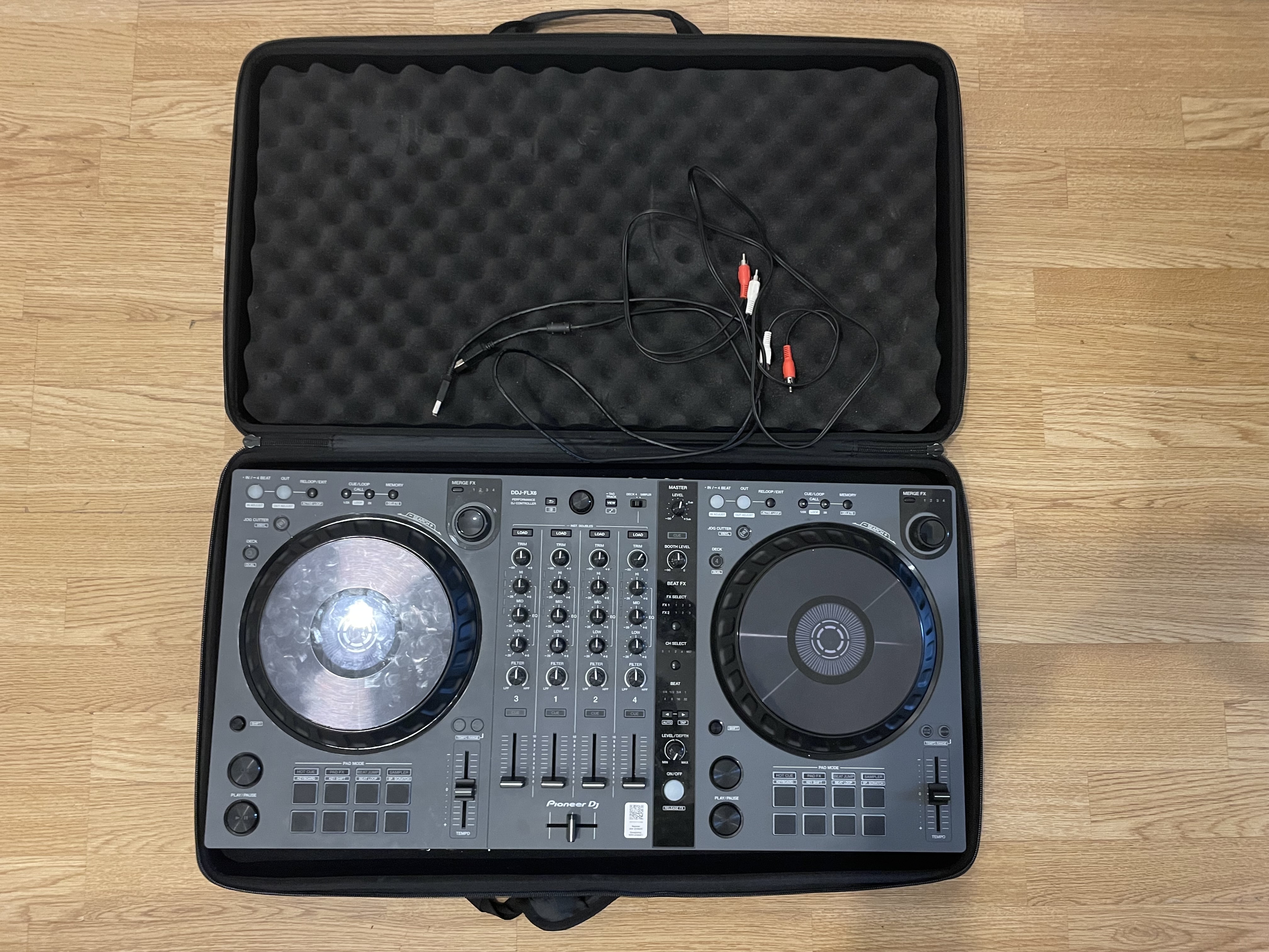 Ddj flx6 -gt dj controller 