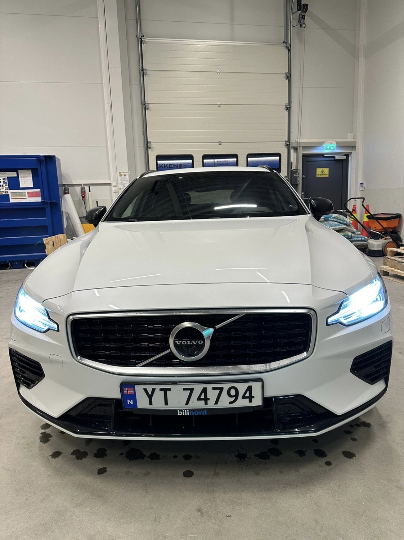 Volvo v60 t8 390hk awd r-design