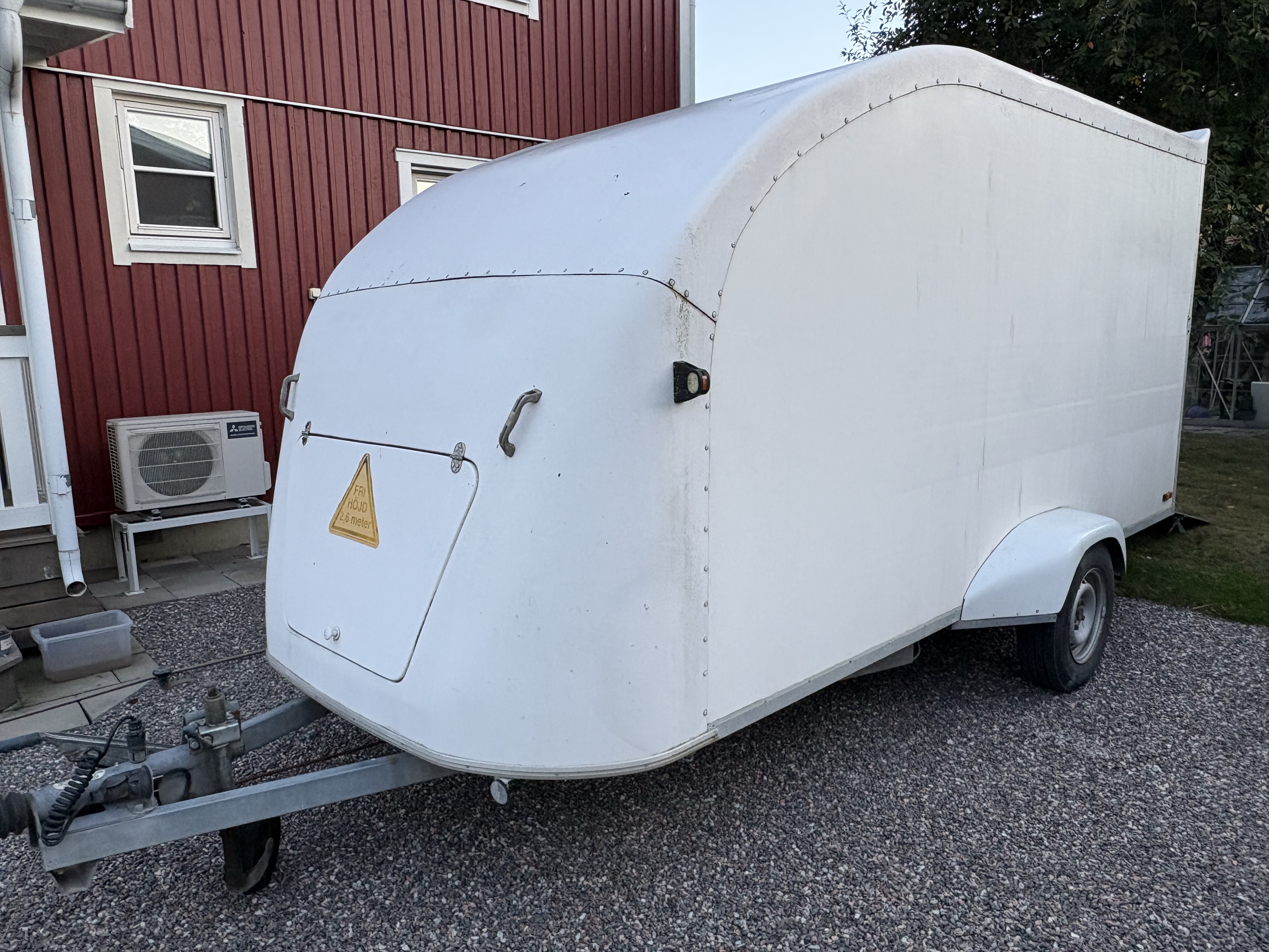  stort flyttsläp/kåpsläp