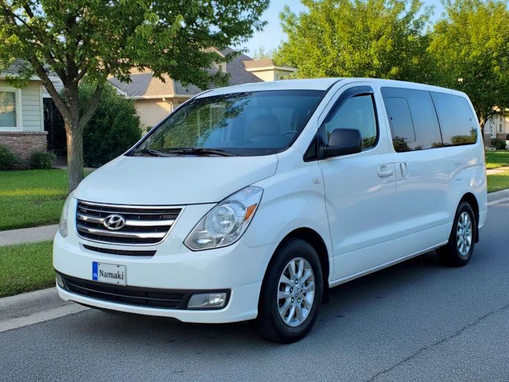 Minibuss inkl 100 km, automatväxellåda