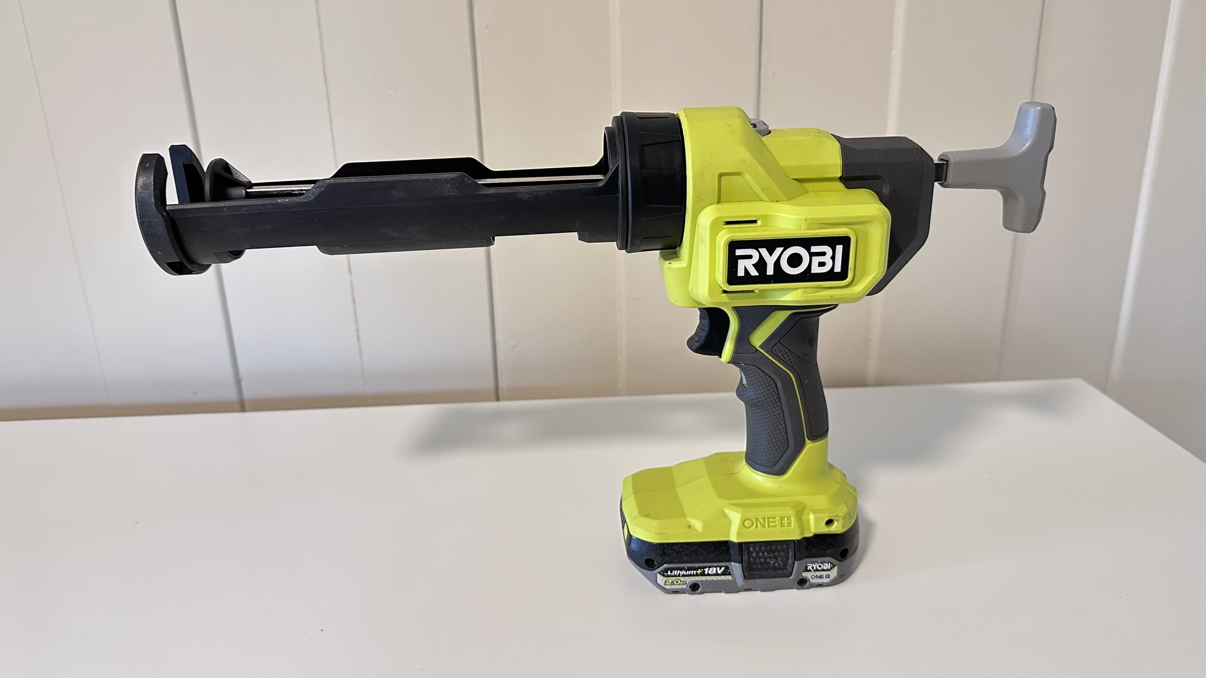 Ryobi rcg18 18v one+ fugepistol